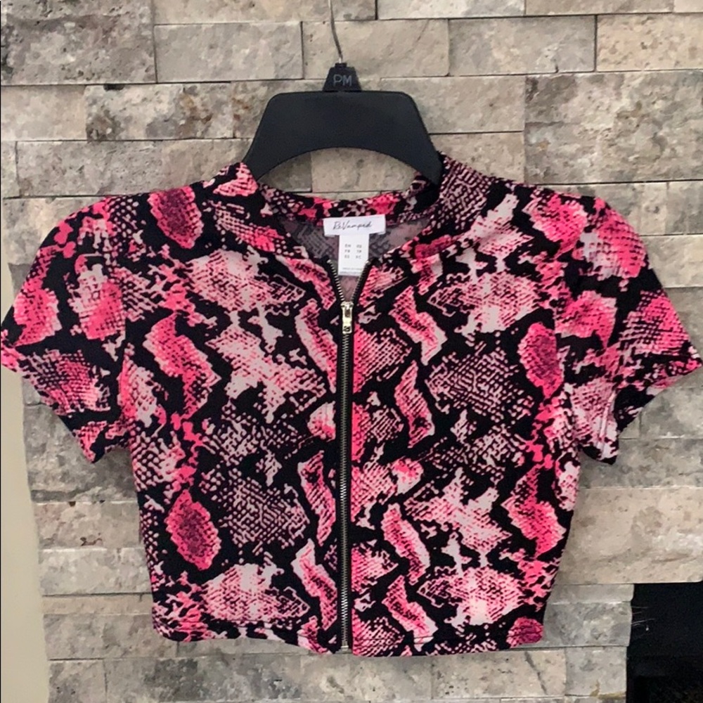 IHeartRaves Zipper Crop Top